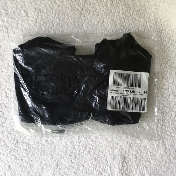 ✨HP✨ VS Shimmer Velvet Long Line Balconet Bra Black 32B - Picture 5 of 9